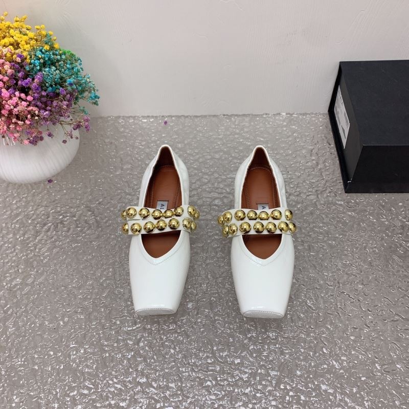 Other flat shoes